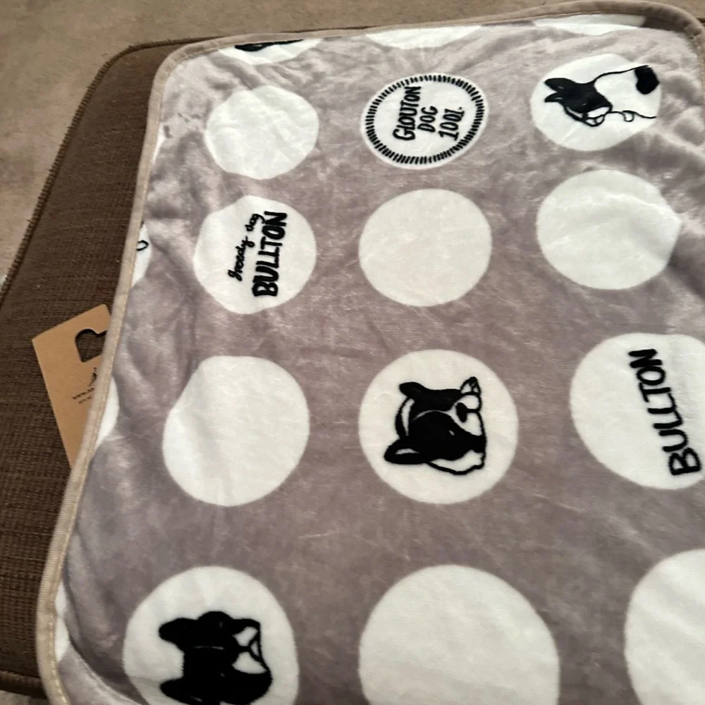 N/A dog blankets